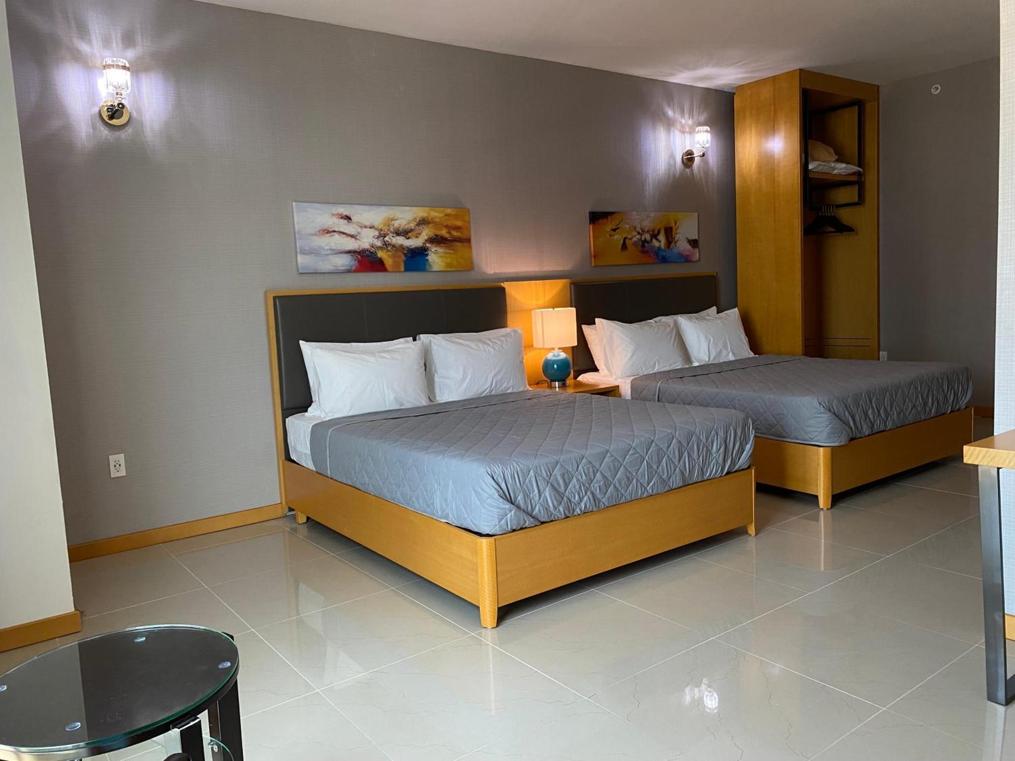 Galaxy Hotel Сейнт Питърсбърг Екстериор снимка