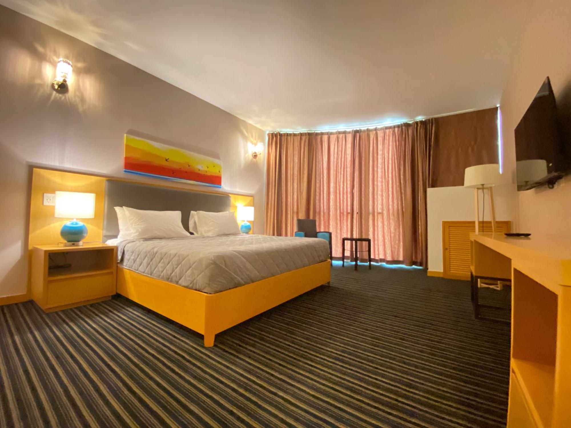 Galaxy Hotel Сейнт Питърсбърг Екстериор снимка