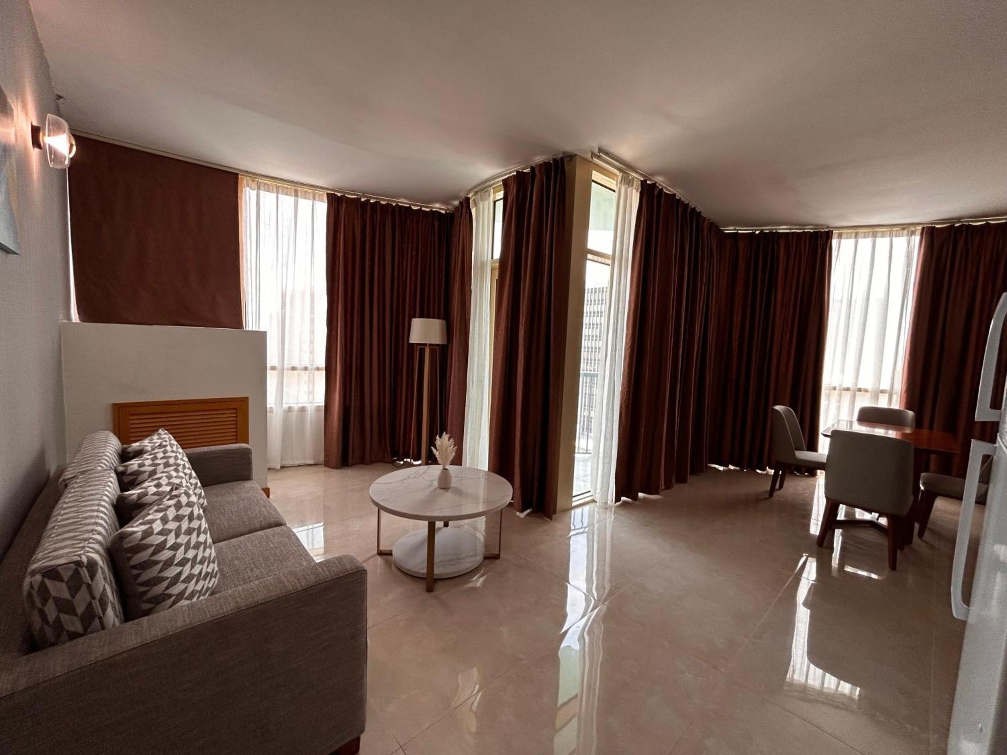 Galaxy Hotel Сейнт Питърсбърг Екстериор снимка
